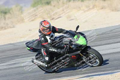 media/Dec-01-2025-Moto Forza (Mon) [[2daa91e15f]]/2-Intermediate Group/Session 4 Turn 9/